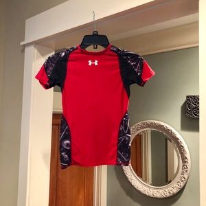 Under Armour Shirts & Tops - Boys Fitted Under Armour shirt Under Armour Shirts & Tops - Boys Fitted Under Armour shirt